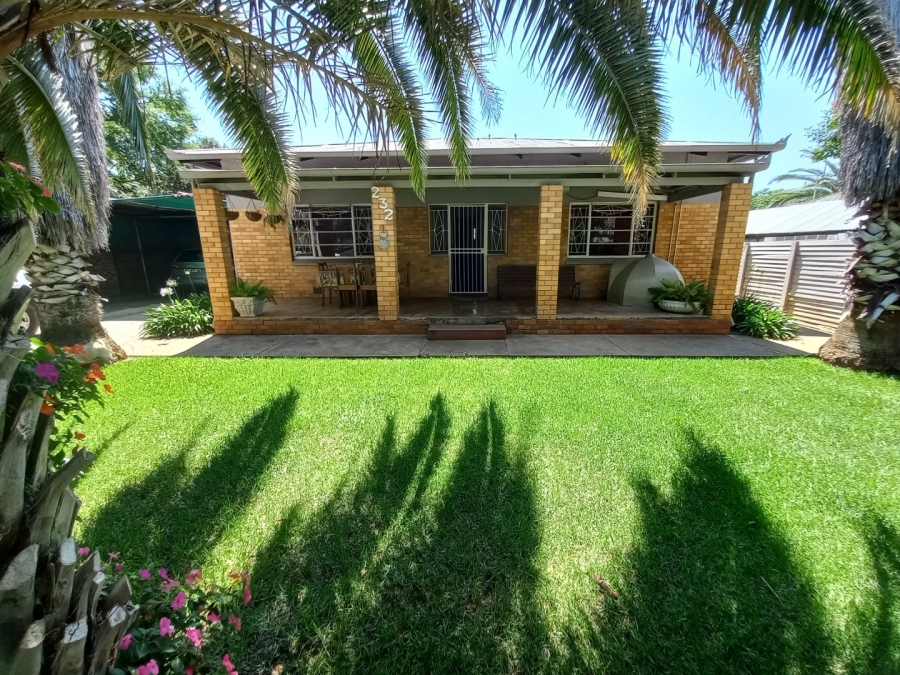 2 Bedroom Property for Sale in Potchefstroom North West